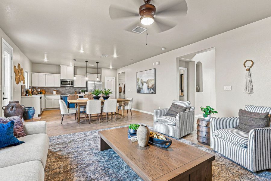 Furnished interior view inside a new home in Paseos Del Este, Horizon City (Image 15).