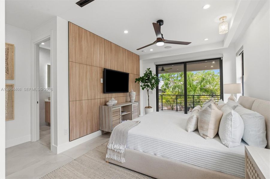 Furnished interior view inside a new home in , Fort Lauderdale (Image 15).