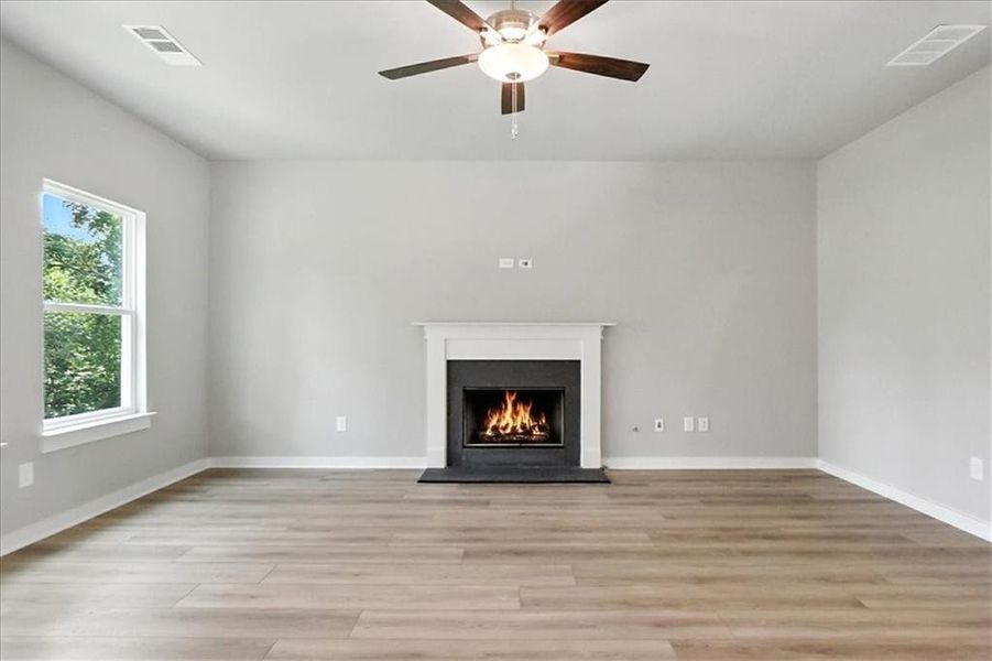 Spacious, unfurnished interior of a new home in , Jefferson (Image 40).