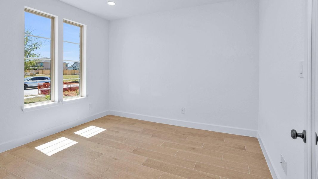 Spacious, unfurnished interior of a new home in Everly, Tomball (Image 12).