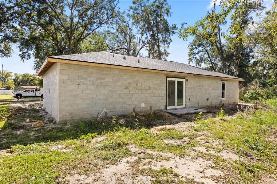 Exterior details and patio area of a home in , Ocala (Image 19).