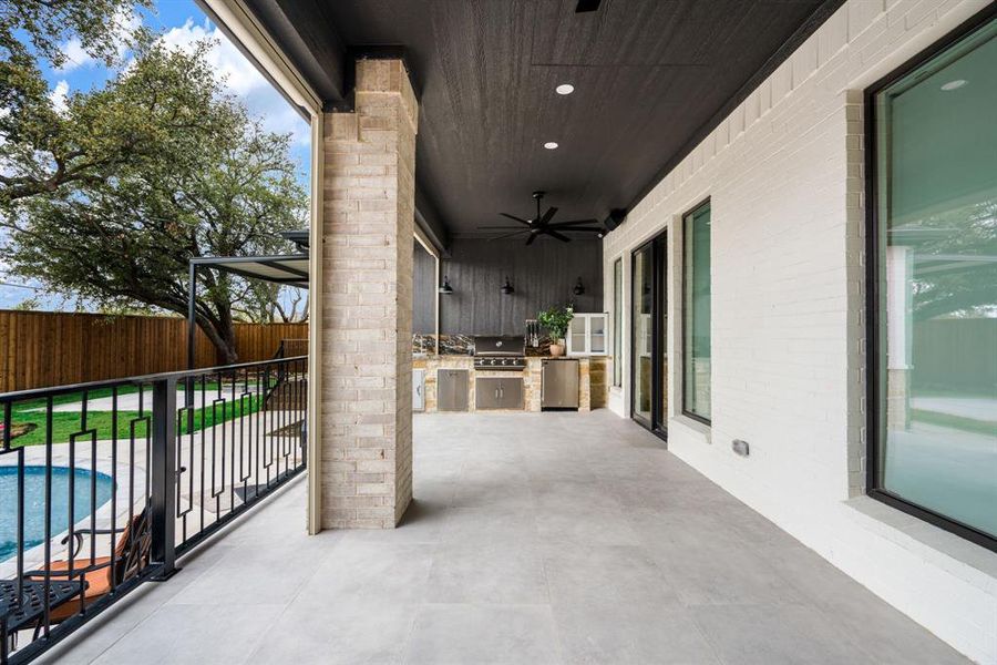 Exterior details and patio area of a home in , Dallas (Image 25).