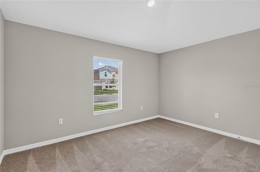 Spacious, unfurnished interior of a new home in Forest Lake, Davenport (Image 22).