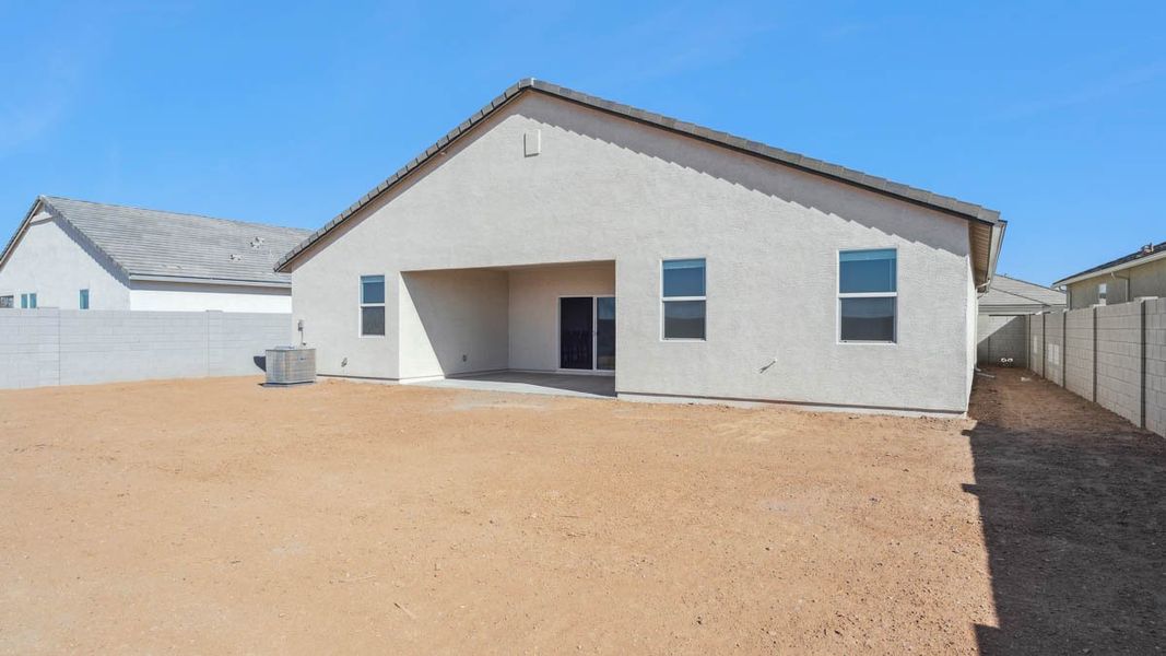 Exterior details and patio area of a home in Quail Ranch, San Tan Valley (Image 24).