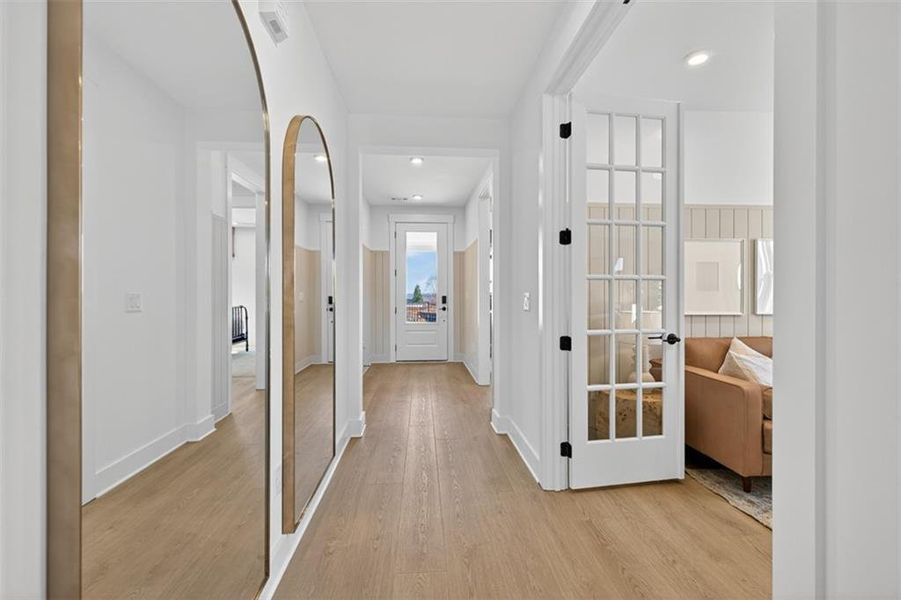 Spacious, unfurnished interior of a new home in Del Webb Chateau Elan, Hoschton (Image 19). Spacious, unfurnished interior of a new home in Del Webb Chateau Elan, Hoschton (Image 19).
