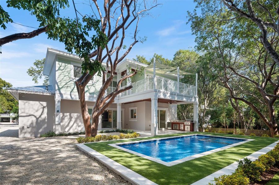 Exterior details and patio area of a home in , Islamorada, Village of Islands (Image 31).