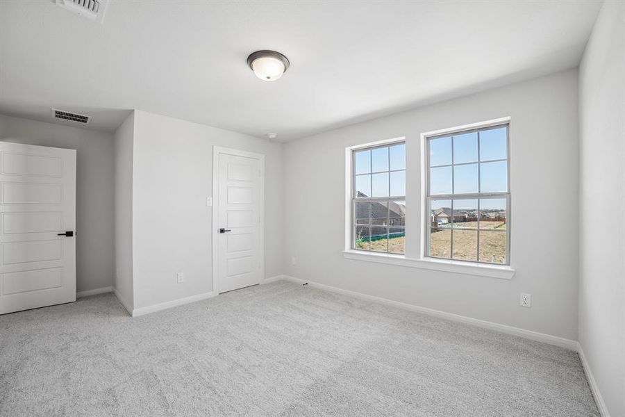 Spacious, unfurnished interior of a new home in Creekshaw – Classic, Royse City (Image 16). Spacious, unfurnished interior of a new home in Creekshaw – Classic, Royse City (Image 16).