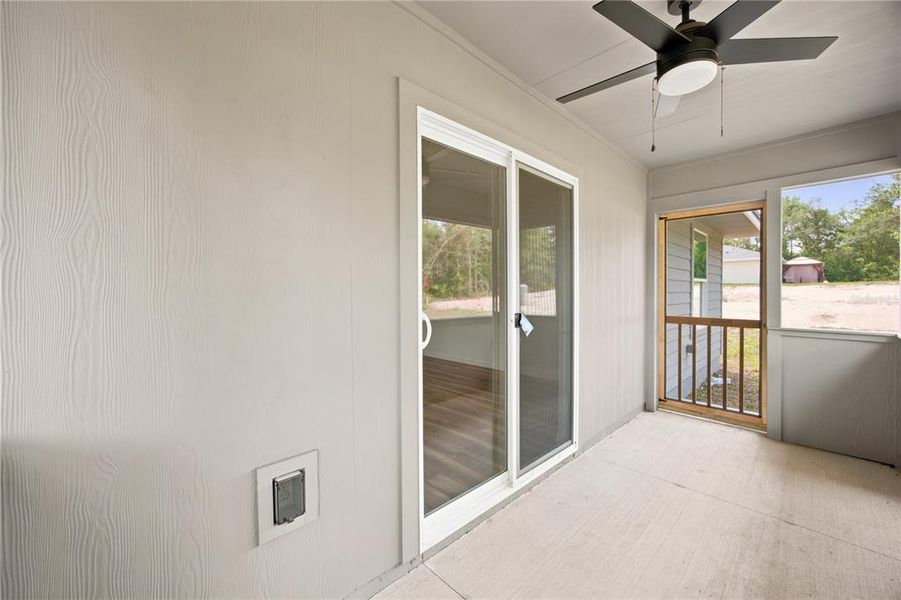 Exterior details and patio area of a home in , Ocala (Image 21).
