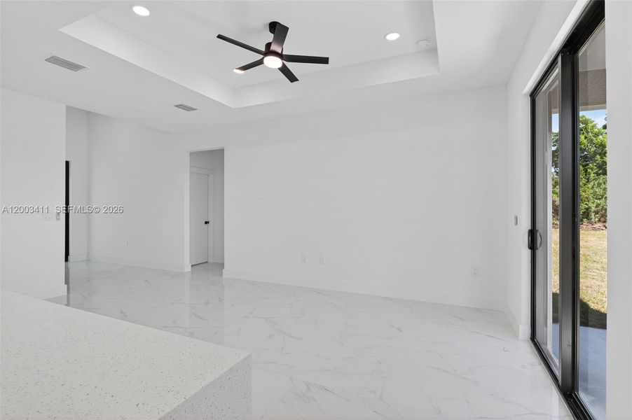 Spacious, unfurnished interior of a new home in , Lehigh Acres (Image 23).
