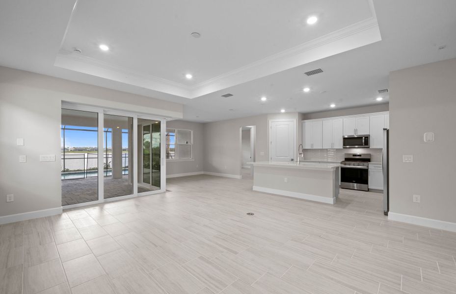 Spacious, unfurnished interior of a new home in Del Webb Oak Creek, North Fort Myers (Image 29).