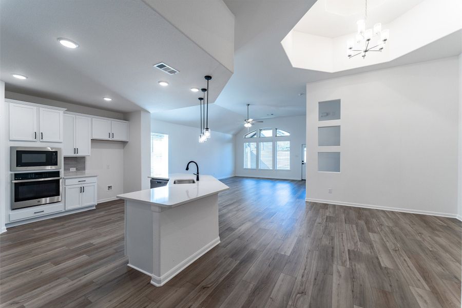 Image 39 of a home in La Terra. Image 39 of a home in La Terra.