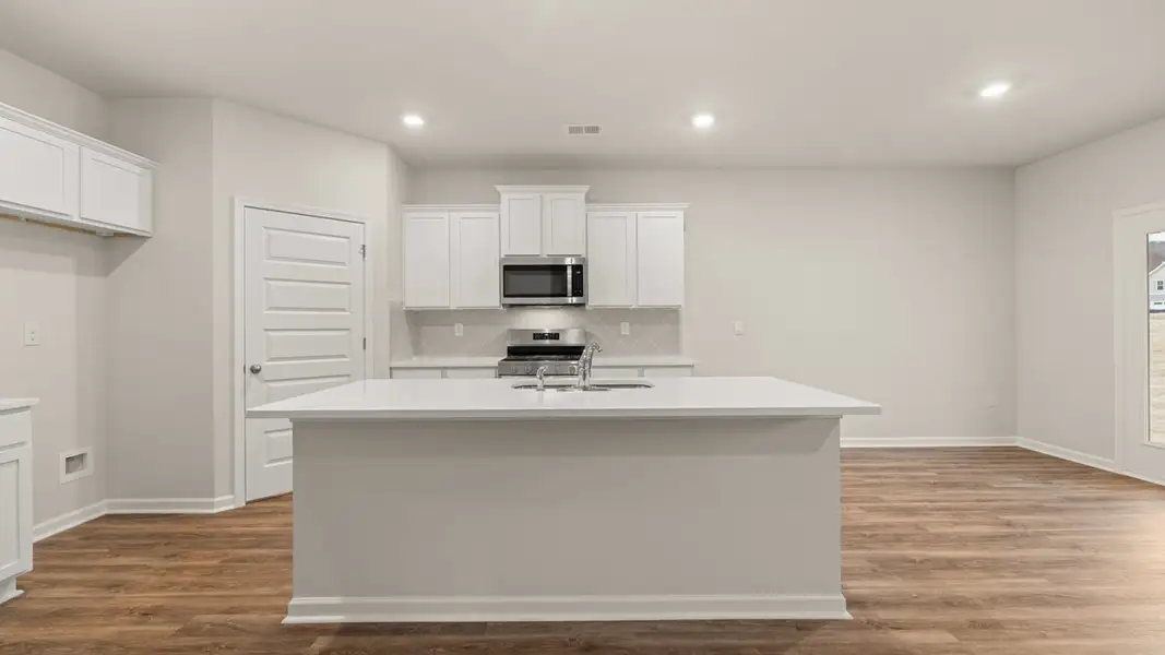 Furnished interior view inside a new home in Twin Lakes, Hoschton (Image 4).