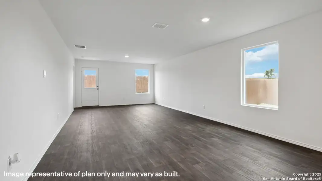 Spacious, unfurnished interior of a new home in Applewood, San Antonio (Image 26).
