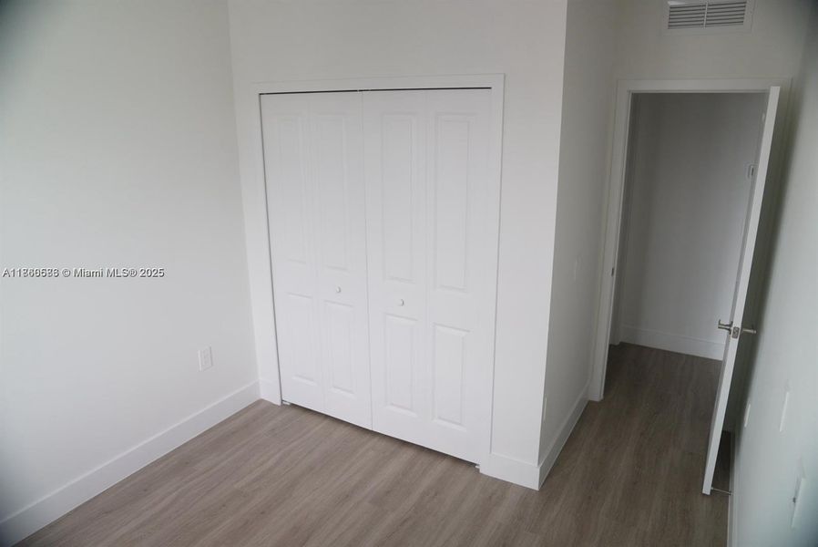 Spacious, unfurnished interior of a new home in , Homestead (Image 7).