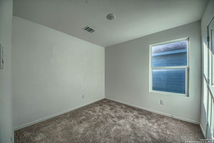 Spacious, unfurnished interior of a new home in Silos: Broadview Collection, San Antonio (Image 12). Spacious, unfurnished interior of a new home in Silos: Broadview Collection, San Antonio (Image 12).