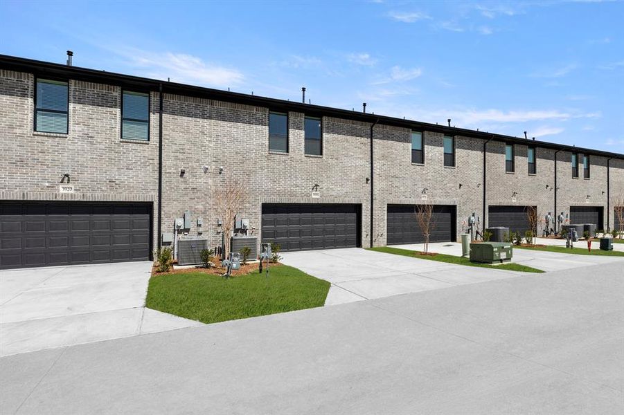 27. 3916 Keya - Back (2)