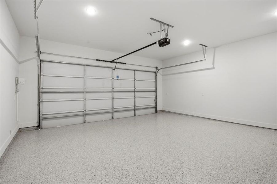 Spacious, unfurnished interior of a new home in , Dallas (Image 37).