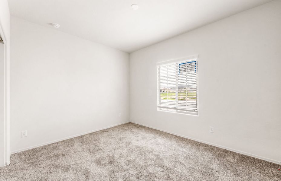 Spacious, unfurnished interior of a new home in El Rancho Santa Rosa, Maricopa (Image 20).