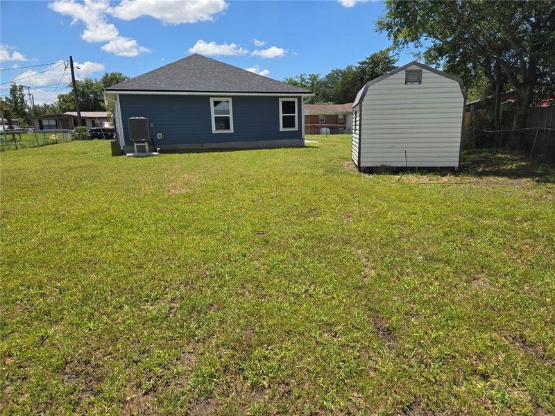 Exterior details and patio area of a home in , Jacksonville (Image 22).