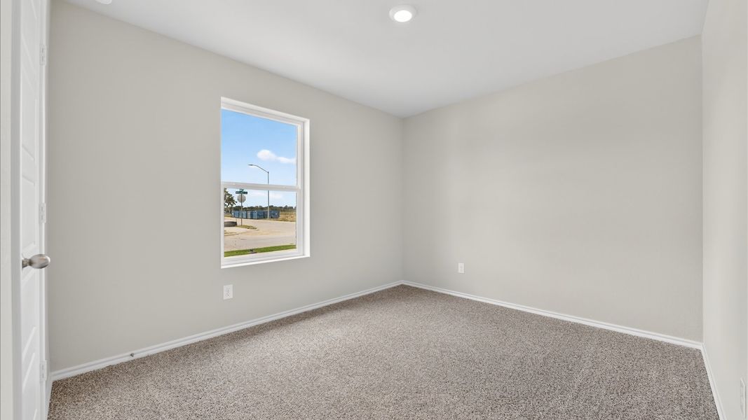 Representative unfurnished interior of a home built from the Bailey by D.R. Horton in Sunnycreek, Crowley (Image 28).
