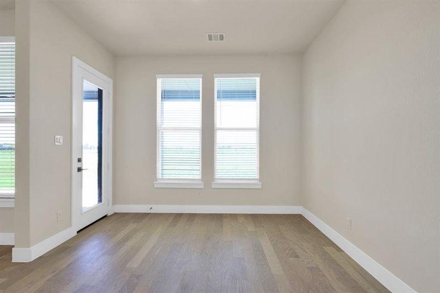 Spacious, unfurnished interior of a new home in Springside Estates II, Waxahachie (Image 16). Spacious, unfurnished interior of a new home in Springside Estates II, Waxahachie (Image 16).