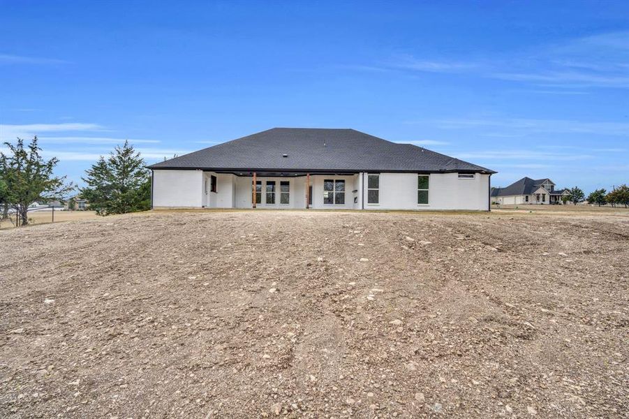 Exterior details and patio area of a home in , Waxahachie (Image 4).
