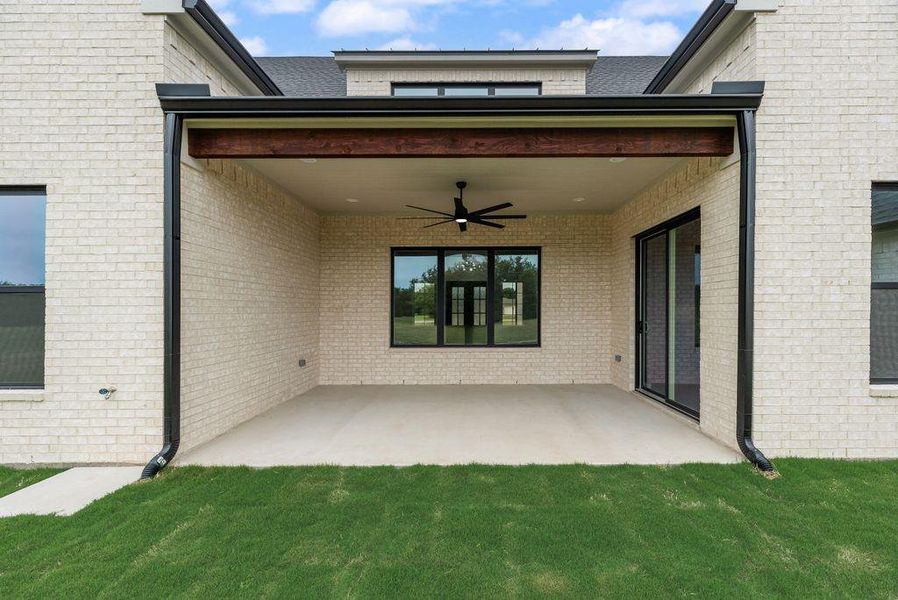 Exterior details and patio area of a home in , Corsicana (Image 3). Exterior details and patio area of a home in , Corsicana (Image 3).