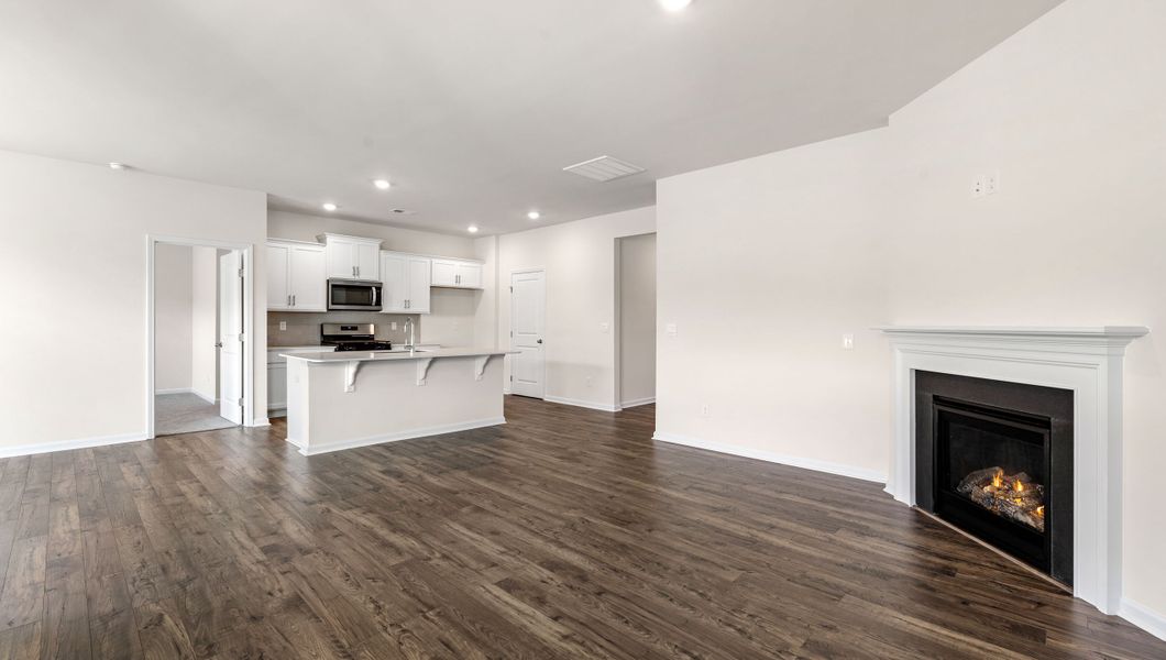 Spacious, unfurnished interior of a new home in Cascade Point, Seneca (Image 22).