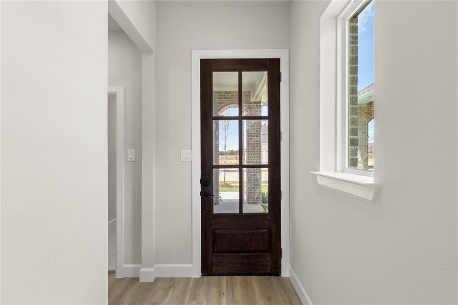 2_03. 2244 Aspen Chase - Entry