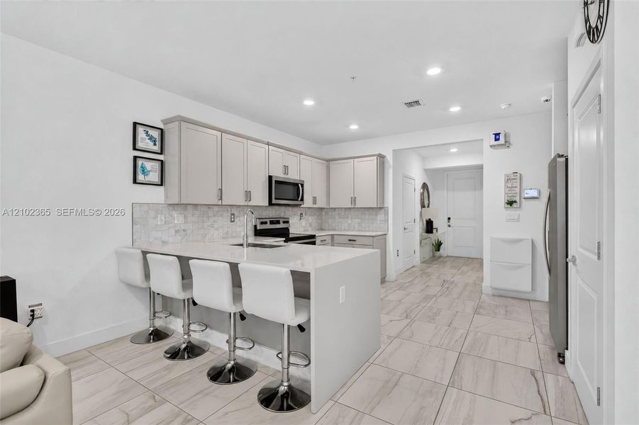 Furnished interior view inside a new home in , Pembroke Pines (Image 7).