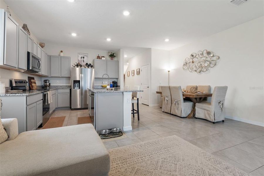 Furnished interior view inside a new home in , Apollo Beach (Image 4).