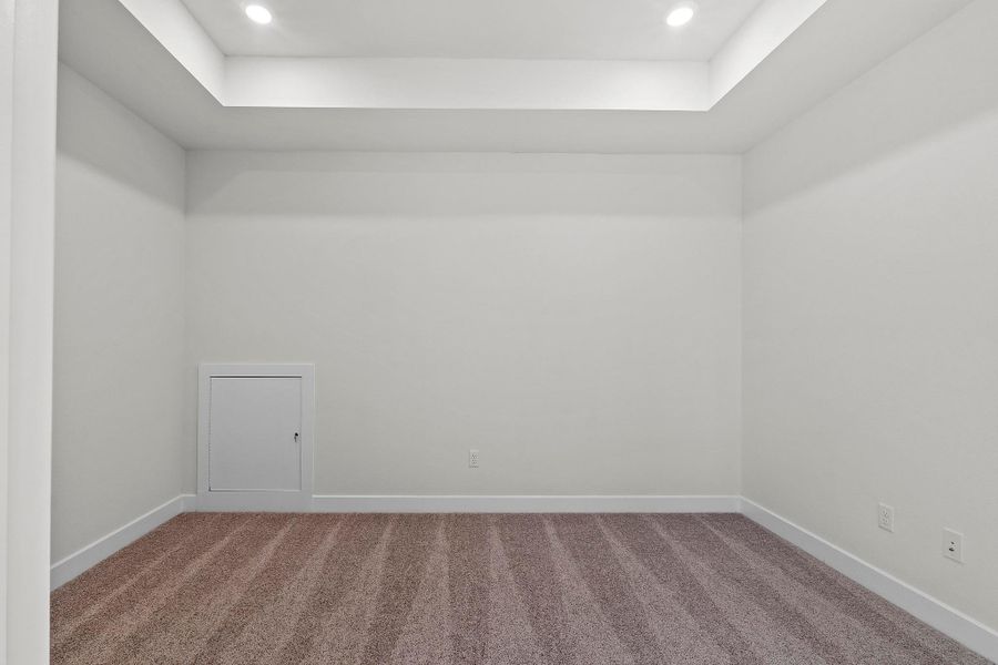 Spacious, unfurnished interior of a new home in Lariat, Liberty Hill (Image 43).