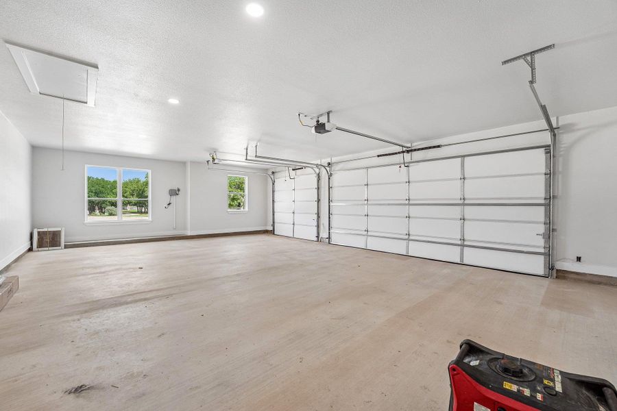 Spacious, unfurnished interior of a new home in , Salado (Image 24). Spacious, unfurnished interior of a new home in , Salado (Image 24).