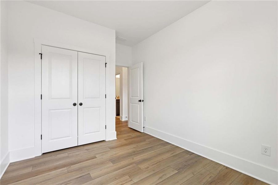 Spacious, unfurnished interior of a new home in Park Vue, Atlanta (Image 16).