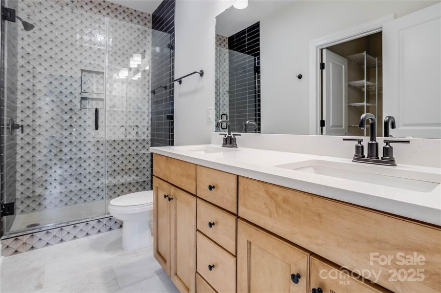 Furnished interior view inside a new home in , Kings Mountain (Image 10).