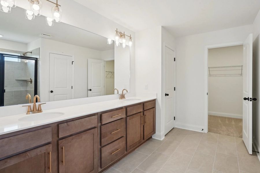 Furnished interior view inside a new home in Ascent at Arbor Ridge, La Vergne (Image 10). Furnished interior view inside a new home in Ascent at Arbor Ridge, La Vergne (Image 10).