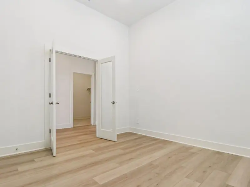 Spacious, unfurnished interior of a new home in Sagebrooke - Classic Series, San Antonio (Image 18).