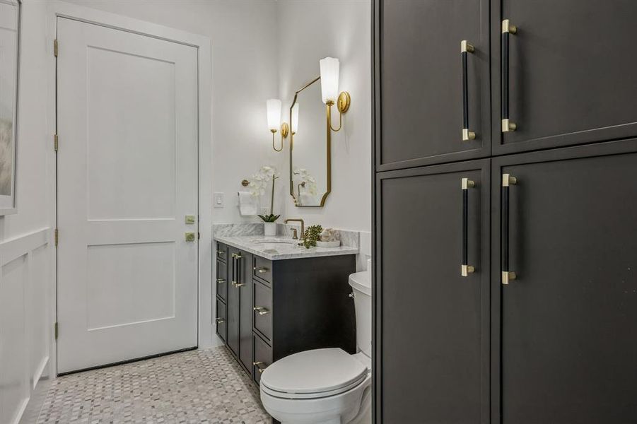 Furnished interior view inside a new home in , Dallas (Image 28).