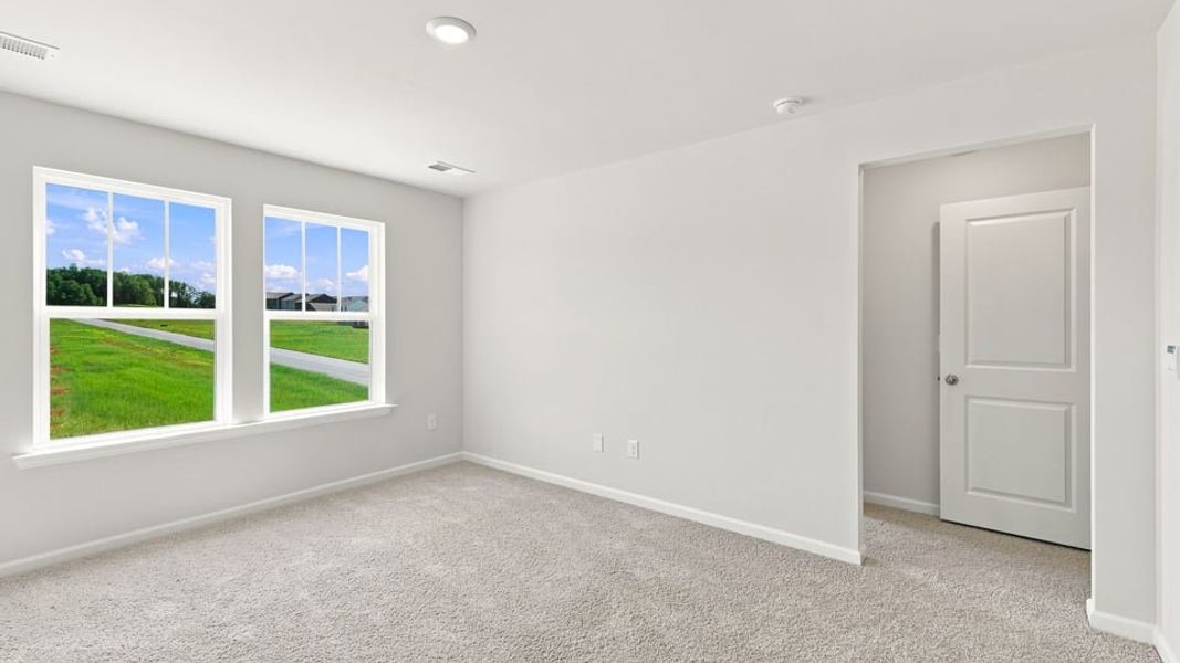 Spacious, unfurnished interior of a new home in Baxter Village, Boiling Springs (Image 28).