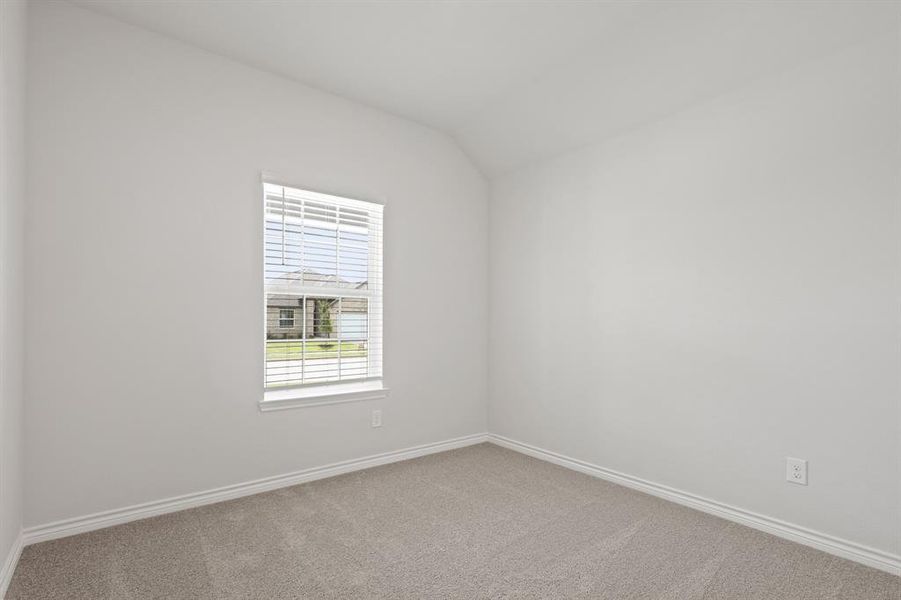 Spacious, unfurnished interior of a new home in Burgess Meadows, Cleburne (Image 14).