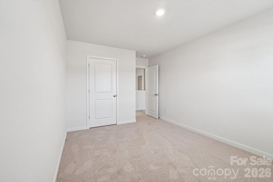 Spacious, unfurnished interior of a new home in Clark Creek Landing, Lincolnton (Image 12).