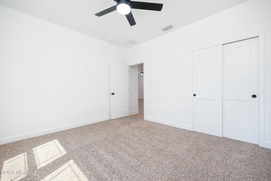Spacious, unfurnished interior of a new home in , Palatka (Image 24).