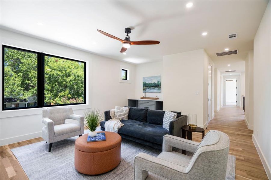 Furnished interior view inside a new home in , Dallas (Image 7).