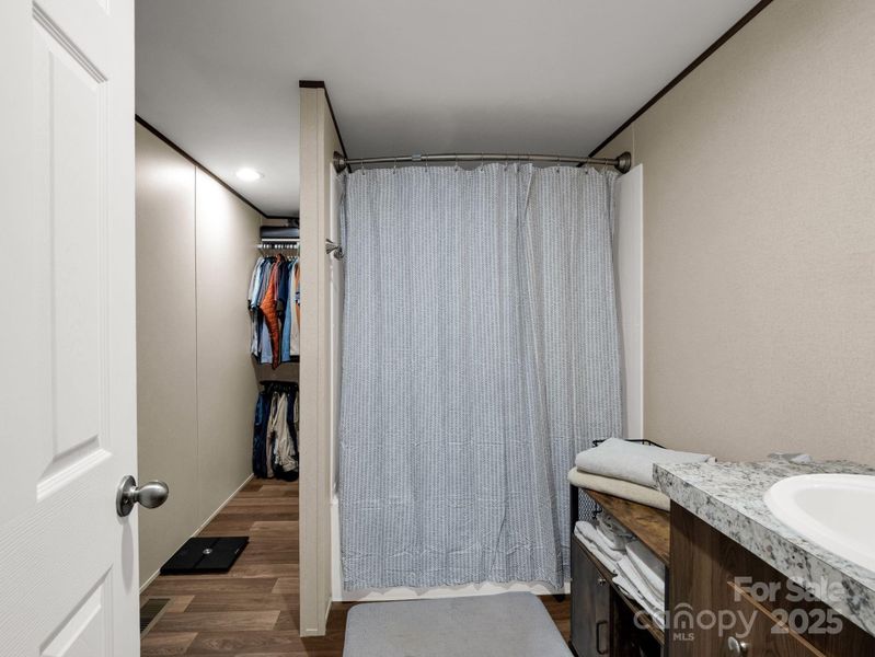 Furnished interior view inside a new home in , Marion (Image 8).