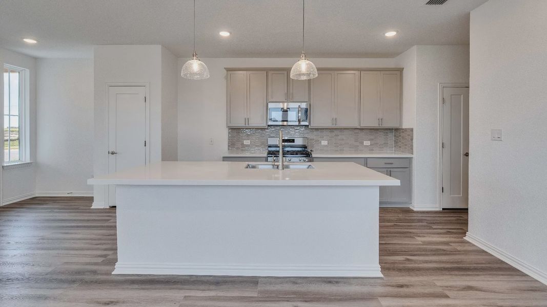 Furnished interior view inside a new home in Spring Creek, Taylor (Image 9).