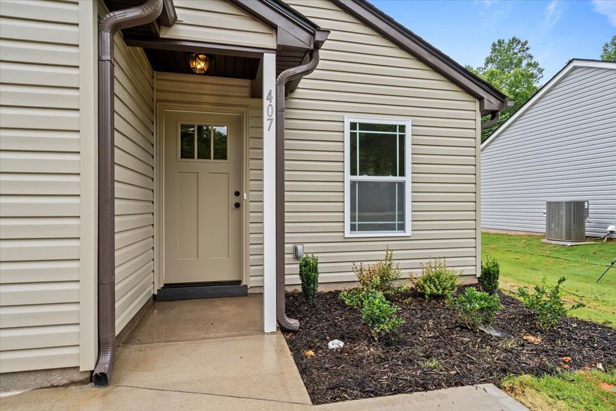 Representative exterior details of a home built from the Kline by Enchanted Homes in Arcadia Village, Spartanburg (Image 4).