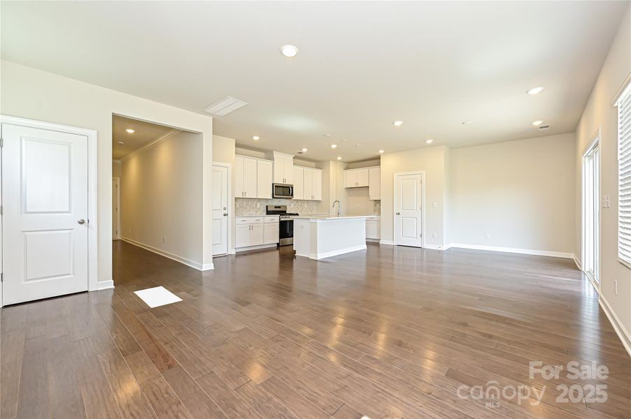 Image 9 of a home in Seattle Crossing.