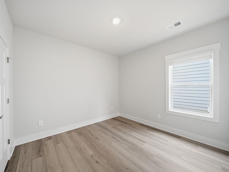Spacious, unfurnished interior of a new home in Riverwood Farm, Piedmont (Image 17). Spacious, unfurnished interior of a new home in Riverwood Farm, Piedmont (Image 17).