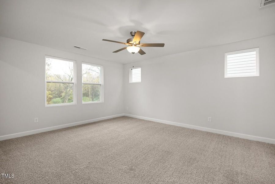 Spacious, unfurnished interior of a new home in Gregory Village Townhomes, Lillington (Image 71).