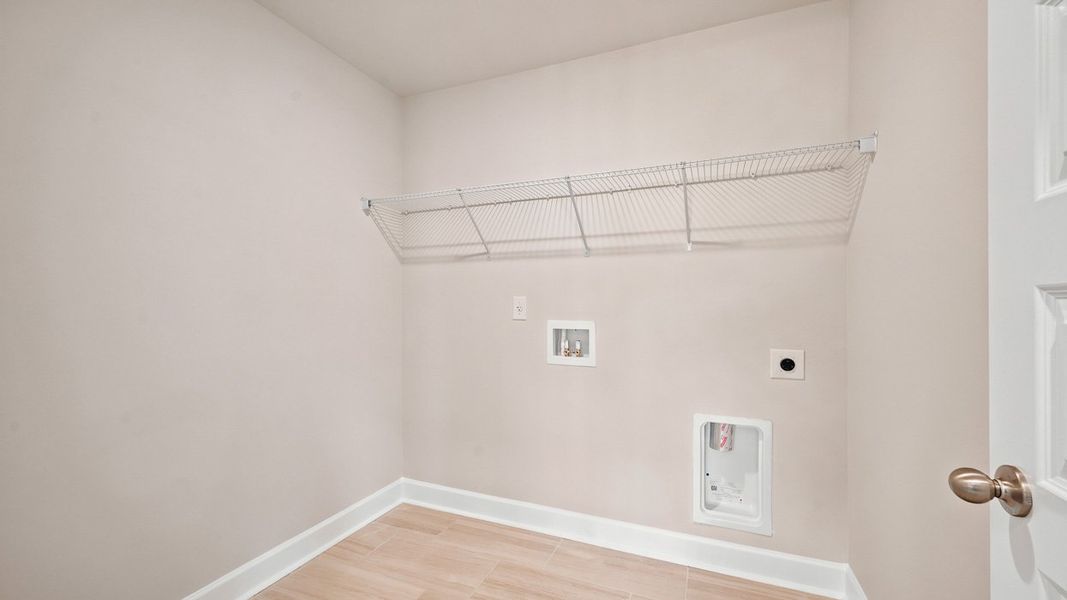 Representative unfurnished interior of a home built from the Emerson by D.R. Horton in Evergreen Crossing, Locust Grove (Image 22).